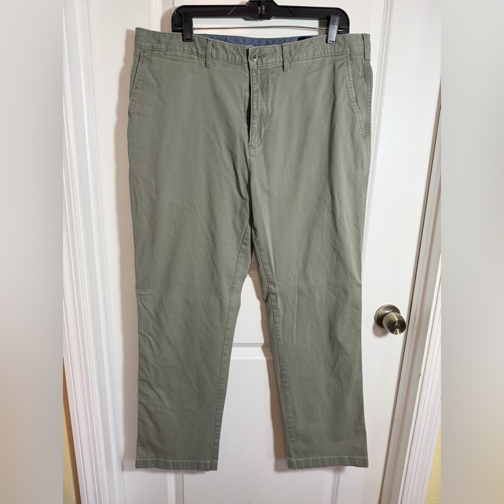 CREMIEUX Men's Casual Chino Pants in Light Olive Green, Size 38x32